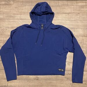 Rhone Blue Cropped Hoodie Size Small Tech Fleece Stretch Comfortable Active